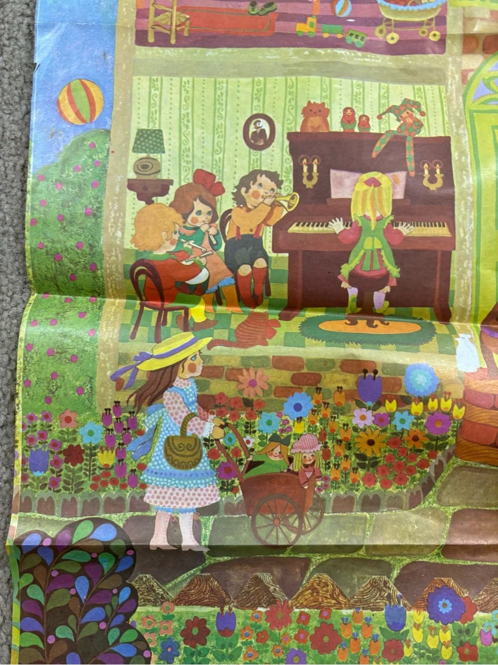 Vintage Multicolor Illustrated Dollhouse Gift Wrap